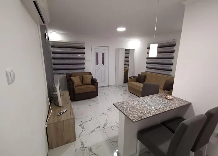 Aleks 2 Апартаменты *